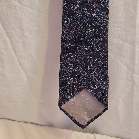 100% Silk Christian Dior 3 1/4" Wide, 5' long - Picture 2 of 4